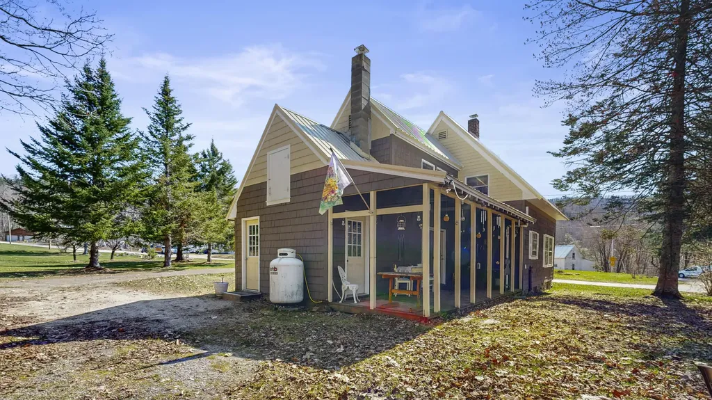 8 Dingle Hill Road Byron ME 04275