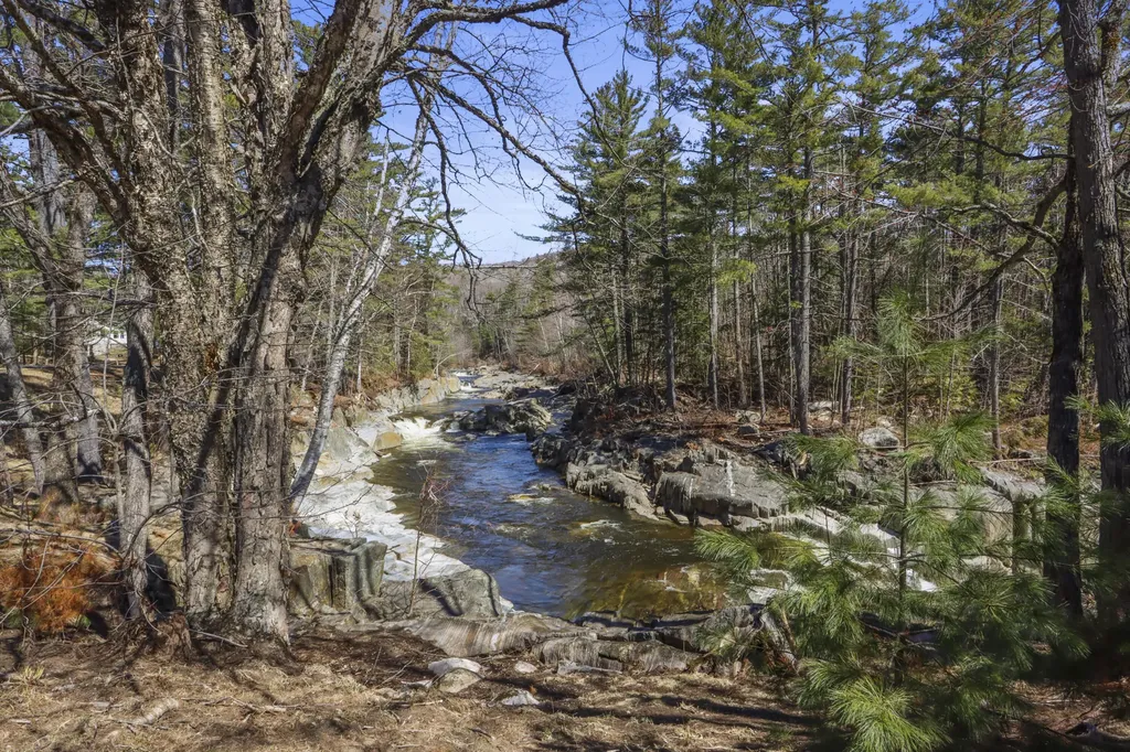 8 Dingle Hill Road Byron ME 04275