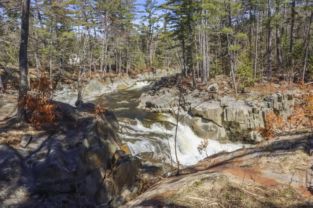 8 Dingle Hill Road Byron ME 04275
