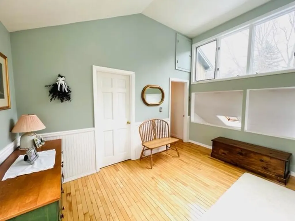 17 Carlisle Road Surry ME 04684
