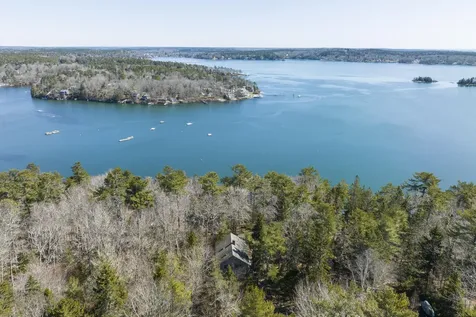 47 Crooked Pine Road Boothbay Harbor ME 04538
