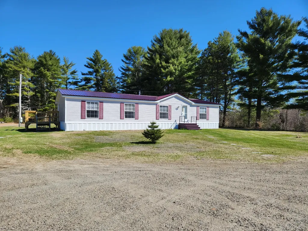 21 Cooley Road Washington ME 04574