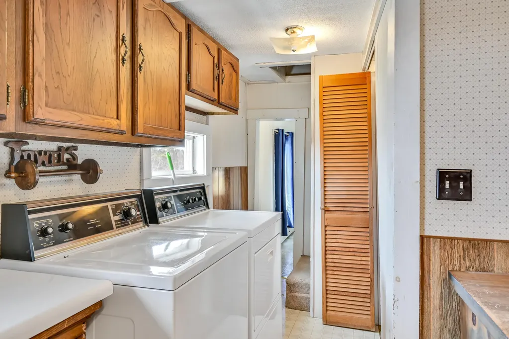 485 Peltoma Avenue Pittsfield ME 04967