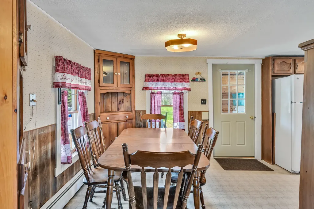 485 Peltoma Avenue Pittsfield ME 04967