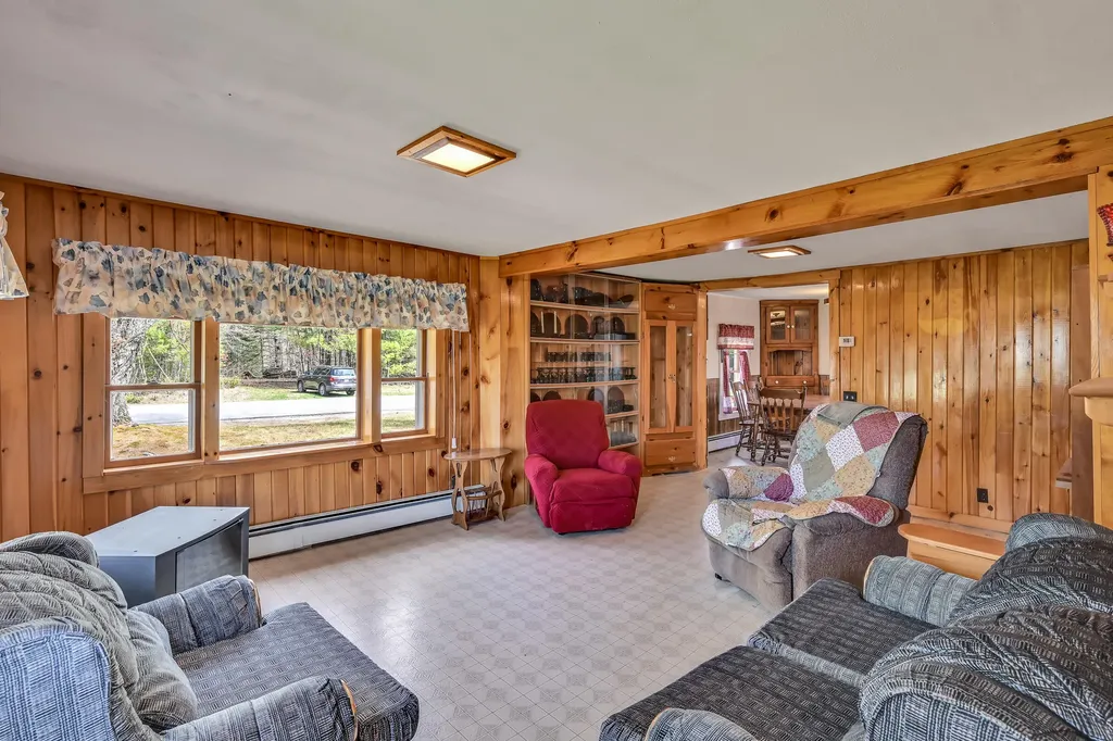 485 Peltoma Avenue Pittsfield ME 04967