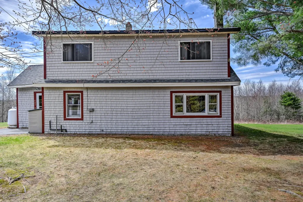 485 Peltoma Avenue Pittsfield ME 04967