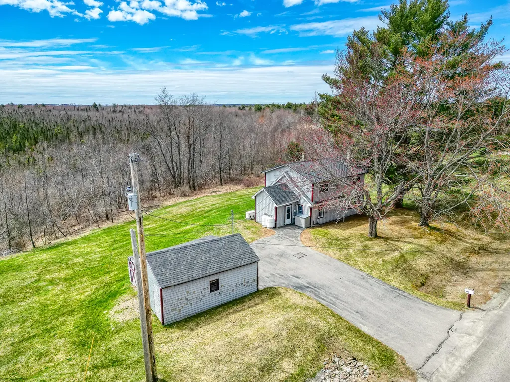 485 Peltoma Avenue Pittsfield ME 04967