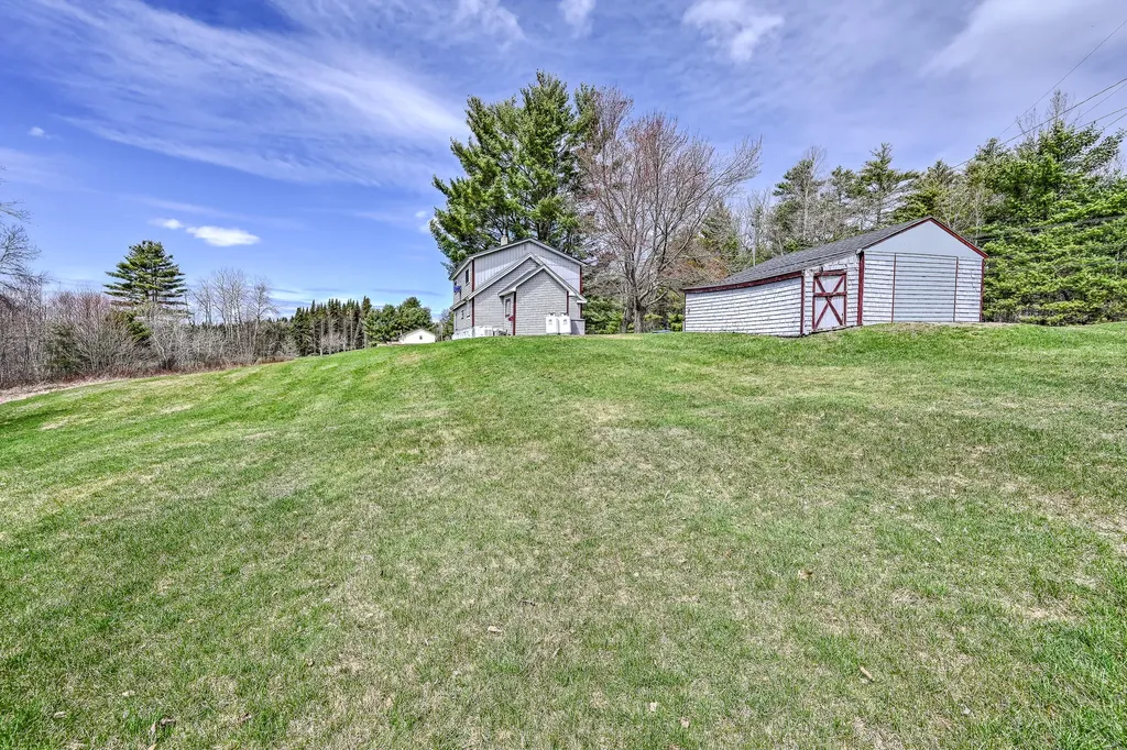 485 Peltoma Avenue Pittsfield ME 04967