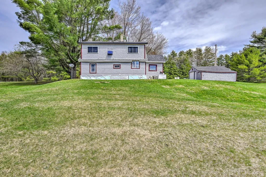 485 Peltoma Avenue Pittsfield ME 04967