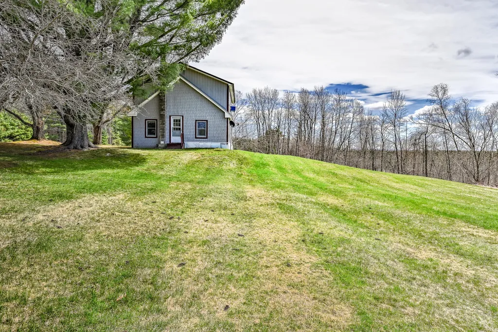 485 Peltoma Avenue Pittsfield ME 04967