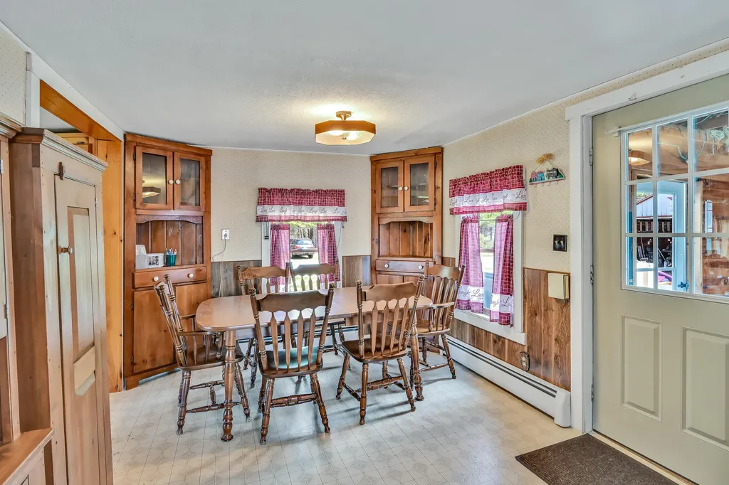 485 Peltoma Avenue Pittsfield ME 04967