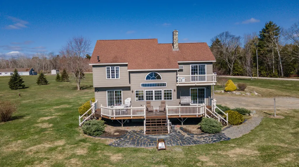 81 Maplewood Road Newport ME 04953
