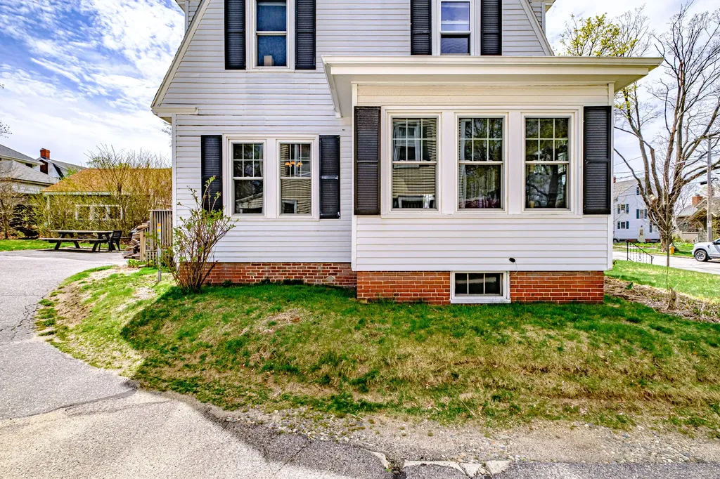 38 Kenwood Street Portland ME 04102