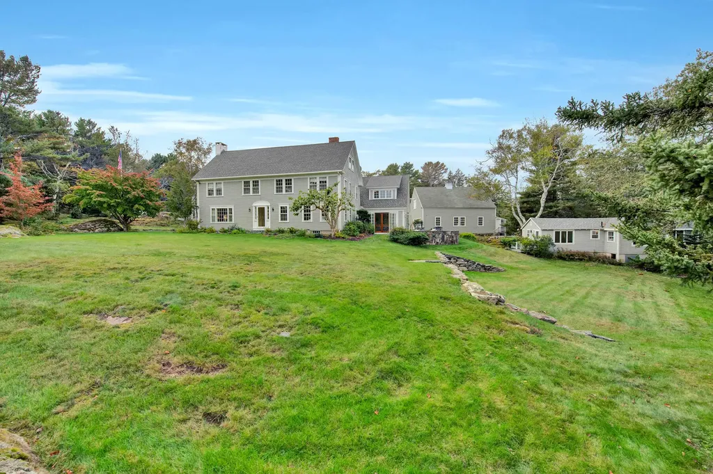 254 Cape Newagen Road Southport ME 04576