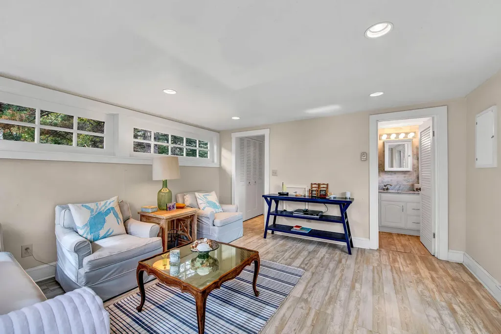 254 Cape Newagen Road Southport ME 04576