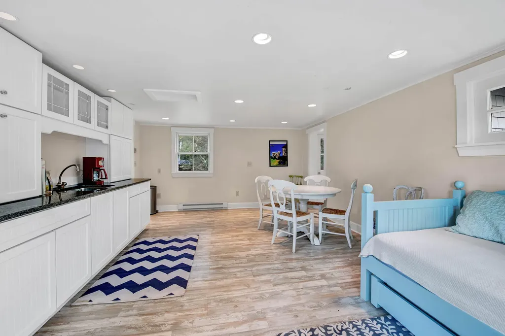 254 Cape Newagen Road Southport ME 04576