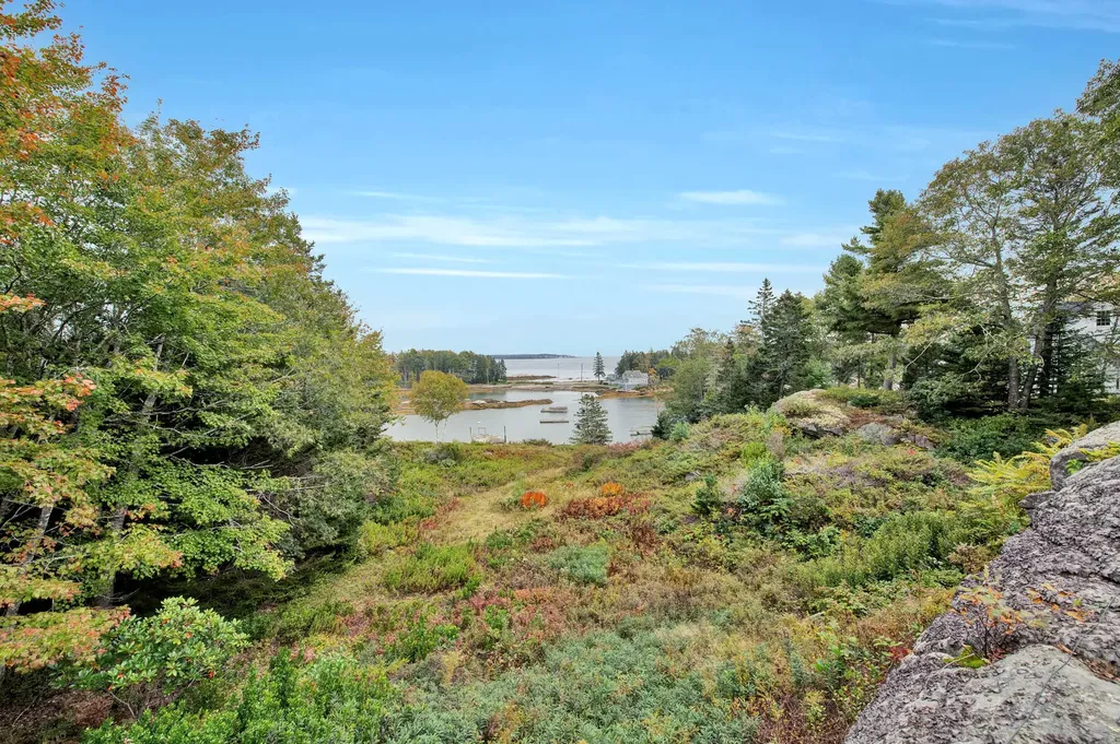 254 Cape Newagen Road Southport ME 04576