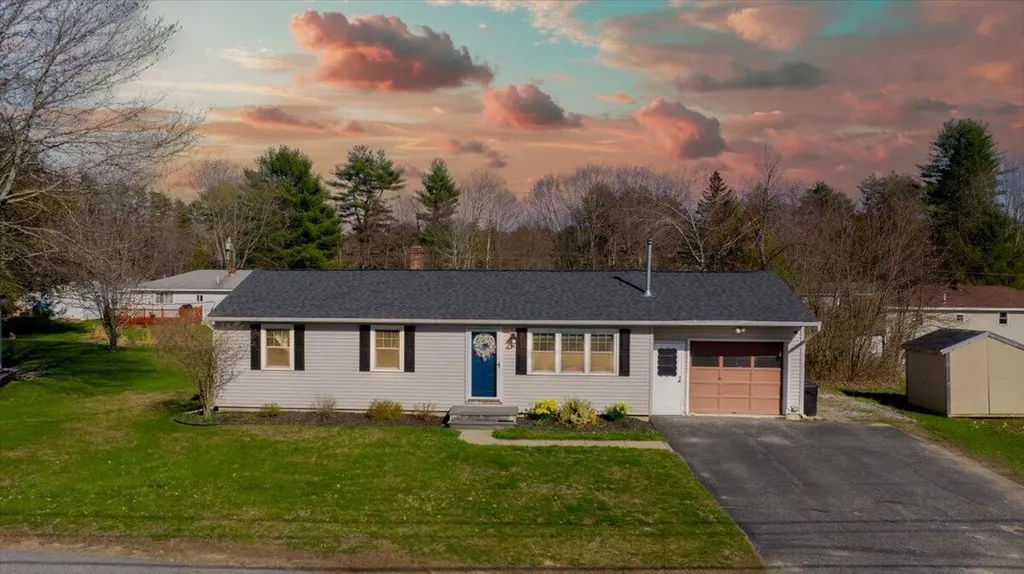 14 Matthew Street Lisbon ME 04250