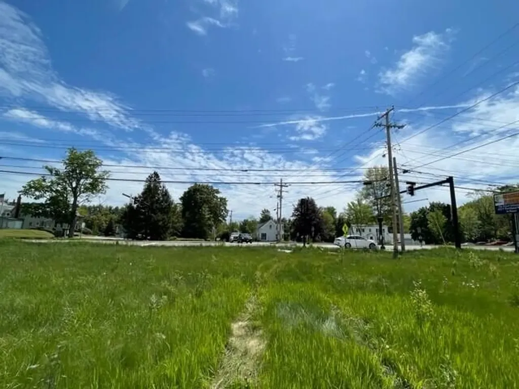 644 Main Street Saco ME 04072