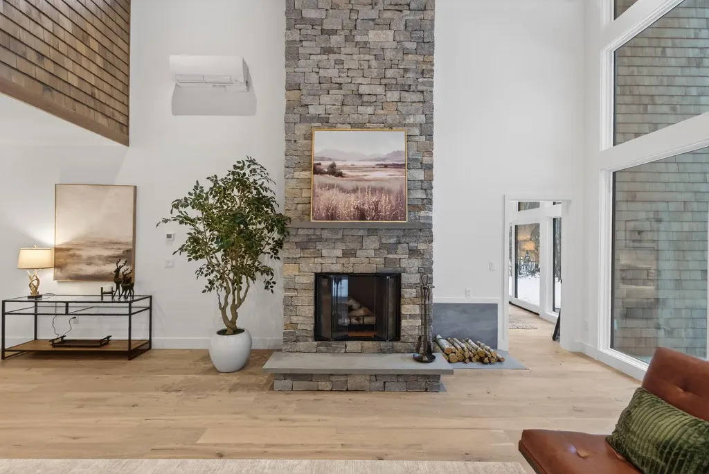 20 Evergreen Lane Newry ME 04261