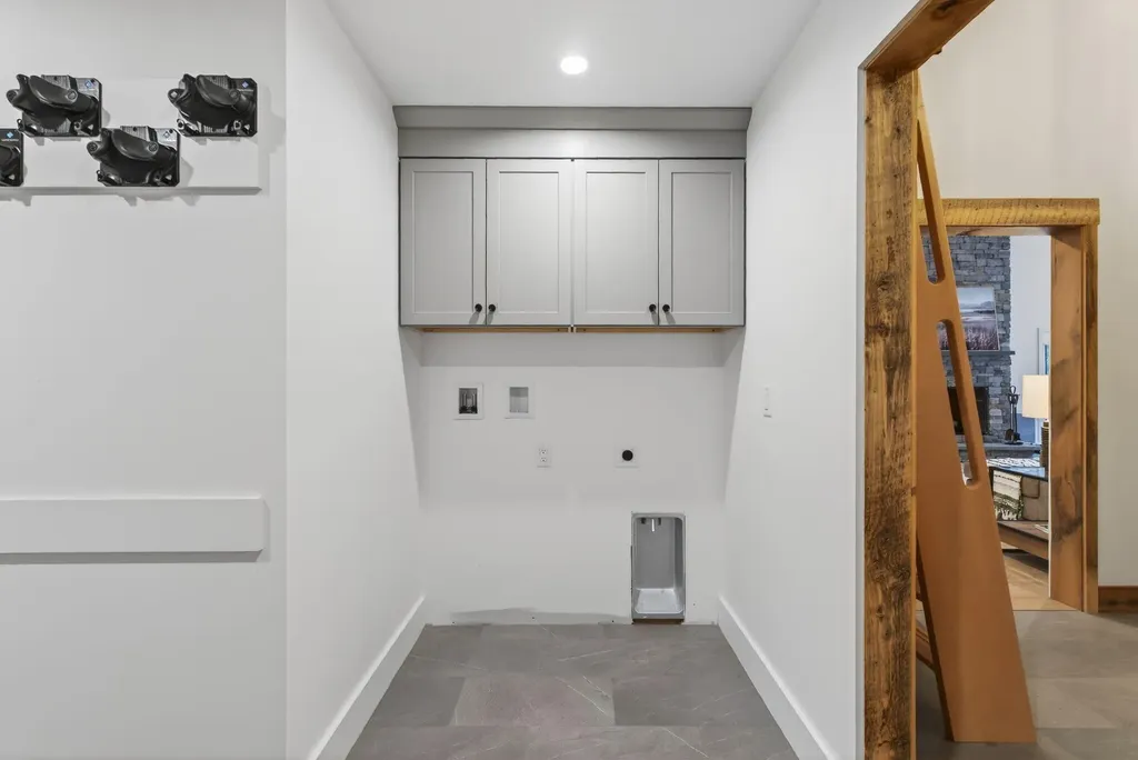 20 Evergreen Lane Newry ME 04261