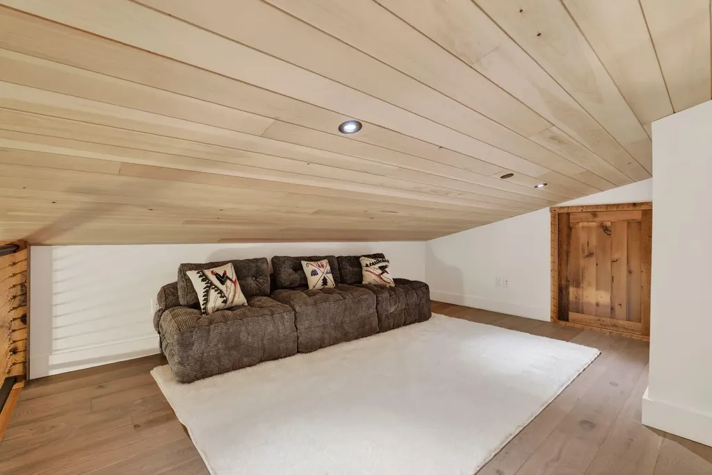 20 Evergreen Lane Newry ME 04261