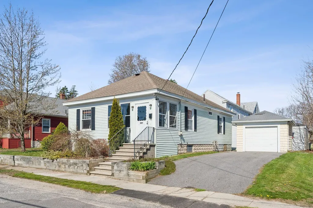 38 Craggmere Avenue South Portland ME 04106