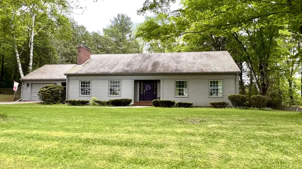 11 Acadia Street Dexter ME 04930