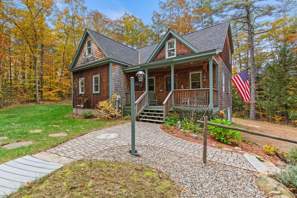 26 Stewart Street Parsonsfield ME 04047