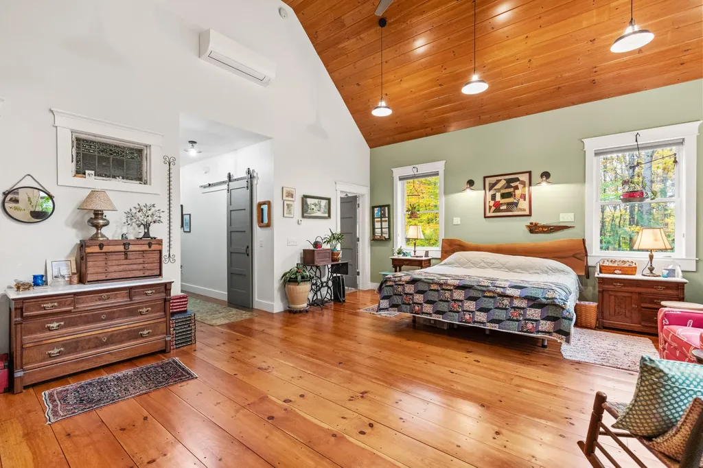 26 Stewart Street Parsonsfield ME 04047