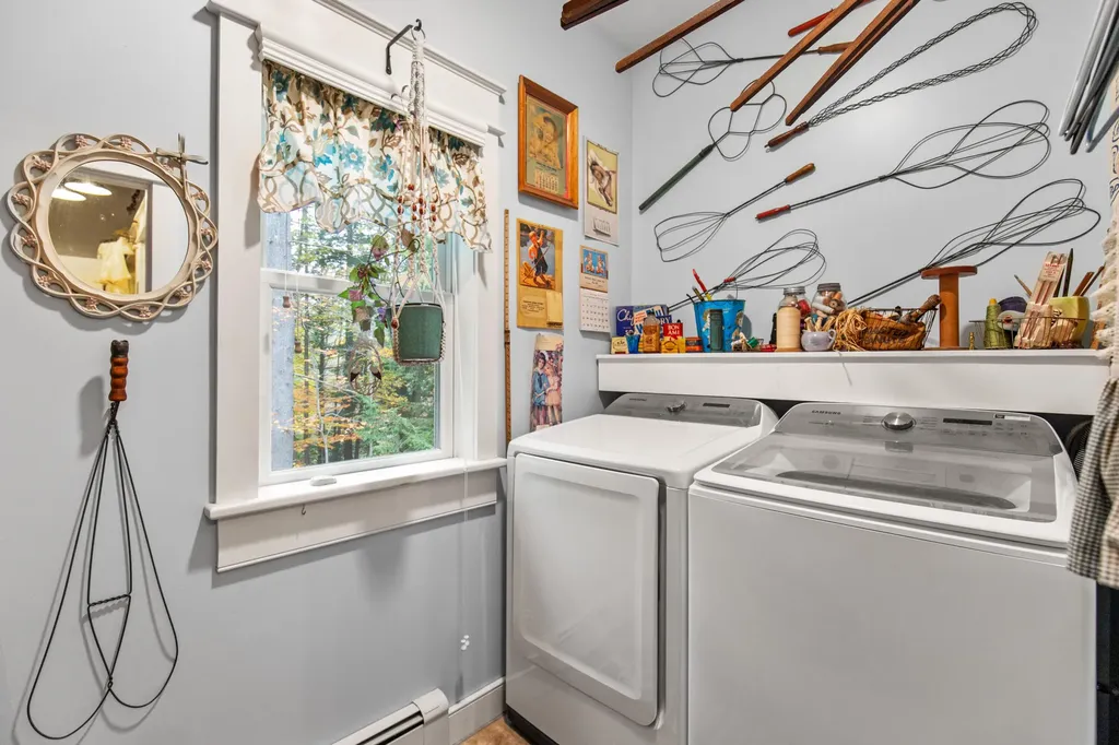 26 Stewart Street Parsonsfield ME 04047