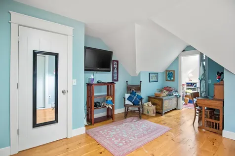 26 Stewart Street Parsonsfield ME 04047