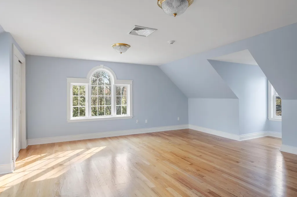 13 Streamwood Lane Falmouth ME 04105