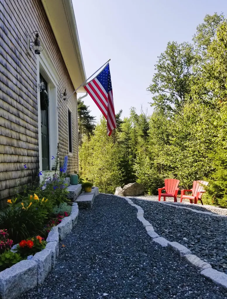 14 Falcon Lane Lamoine ME 04605