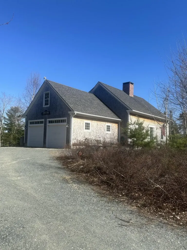 14 Falcon Lane Lamoine ME 04605
