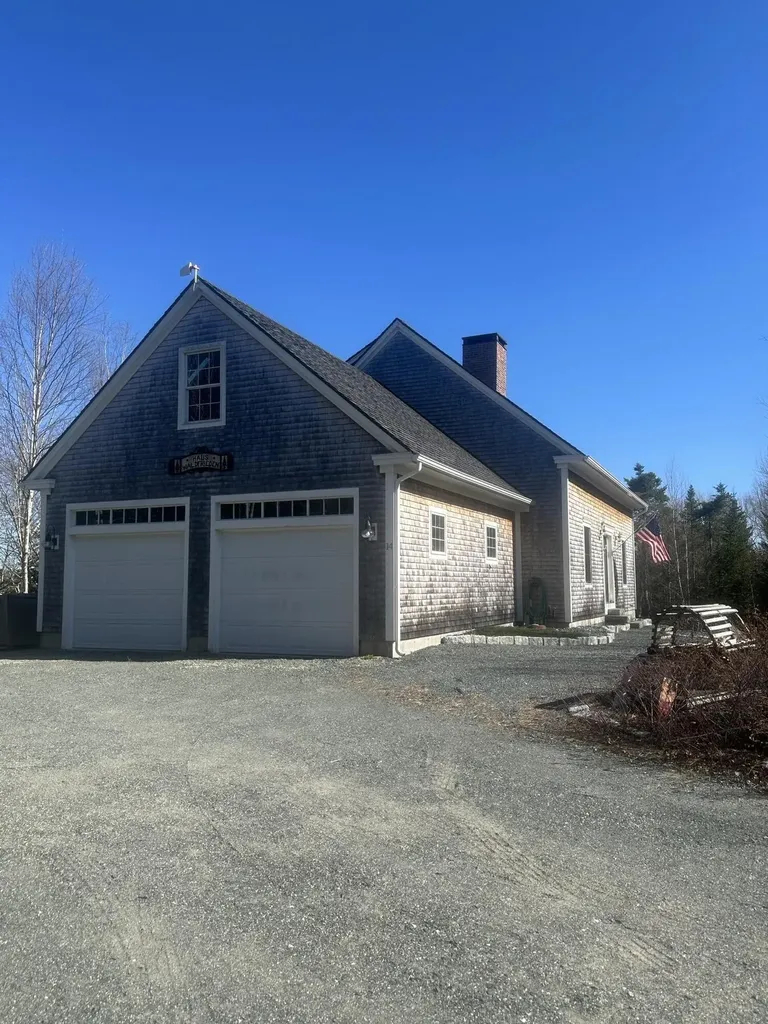 14 Falcon Lane Lamoine ME 04605