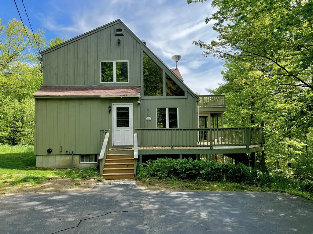 37 Hancock Pond Road Sebago ME 04029