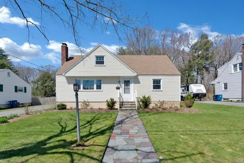 15 Winding Way Portland ME 04102