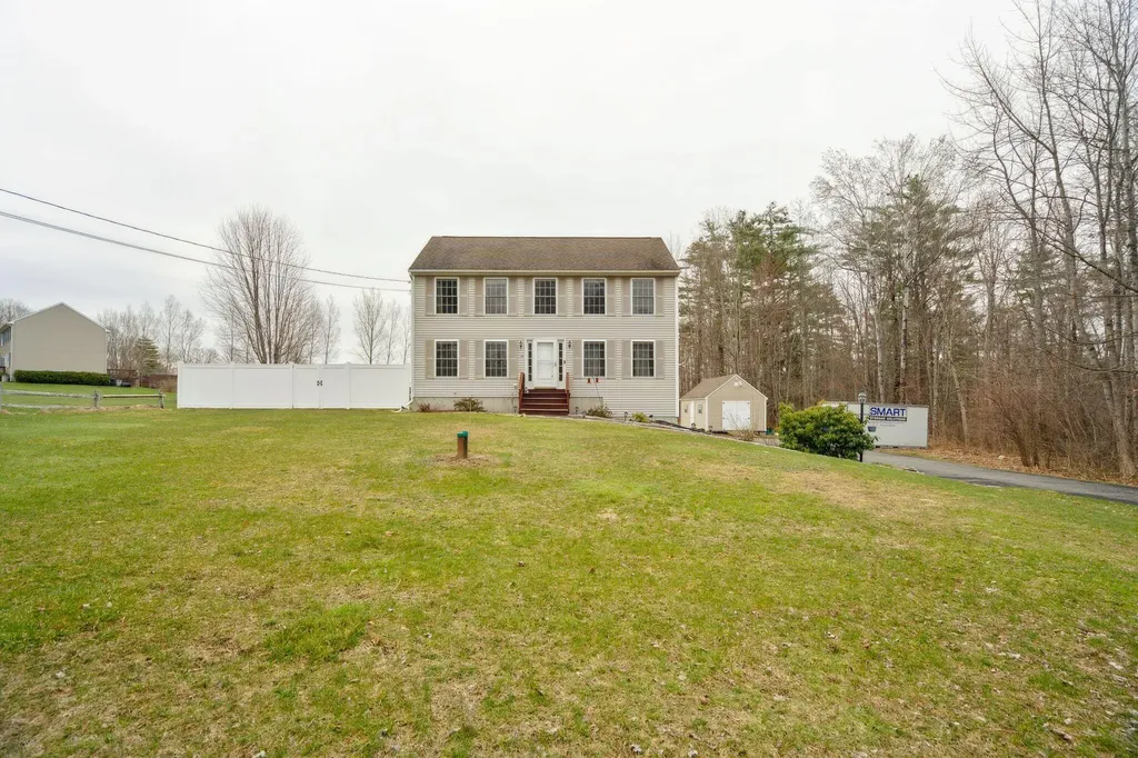 14 Shapleigh Road Lebanon ME 04027