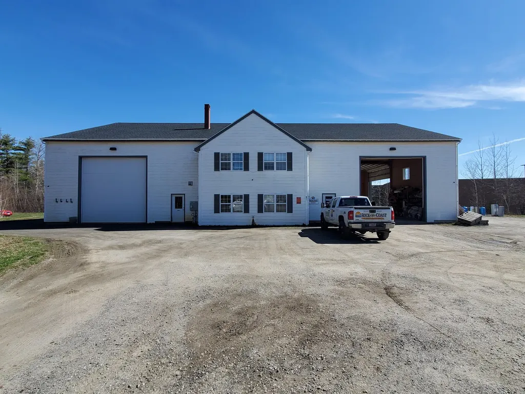 23 Elltee Circle Thomaston ME 04861