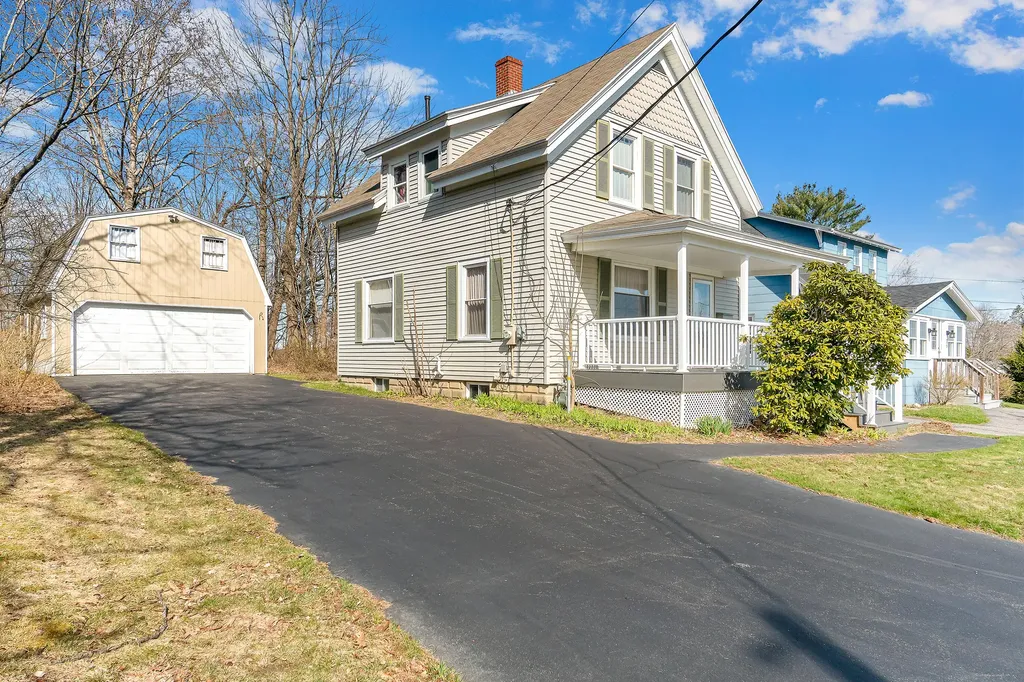 229 Cook Street Auburn ME 04210