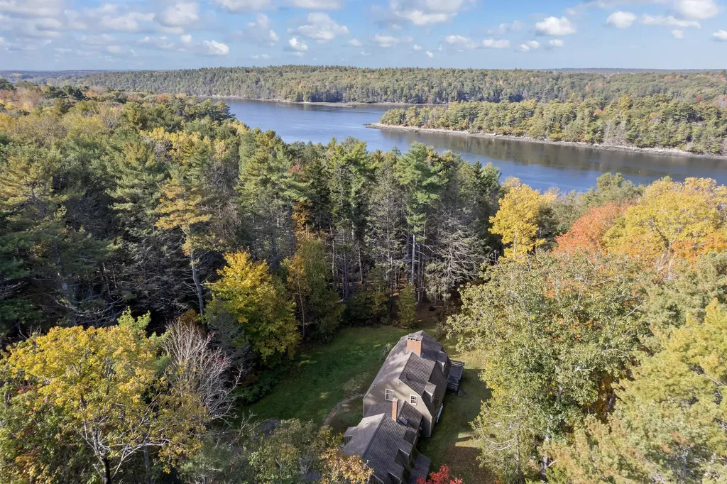 17 Evergreen Lane Westport Island ME 04578