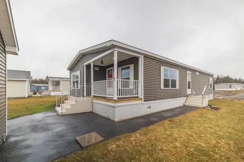77 Amy Street Poland ME 04274