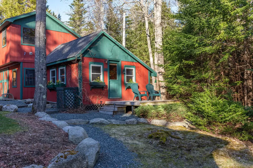 37 Narrows Way Lamoine ME 04605