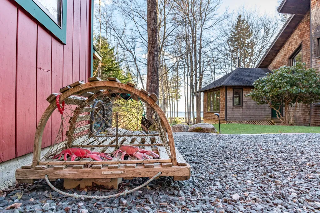 37 Narrows Way Lamoine ME 04605
