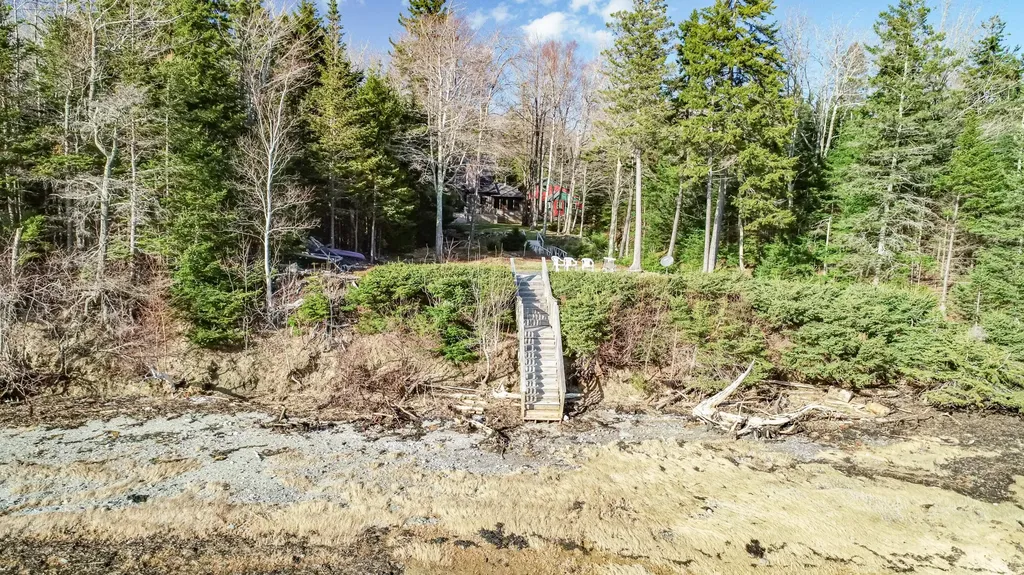 37 Narrows Way Lamoine ME 04605