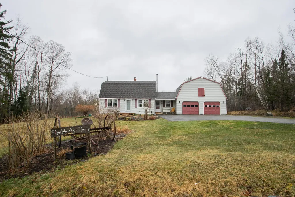 1156 Eastern Avenue Holden ME 04429