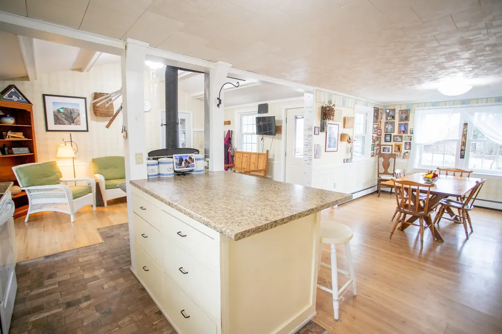 1156 Eastern Avenue Holden ME 04429