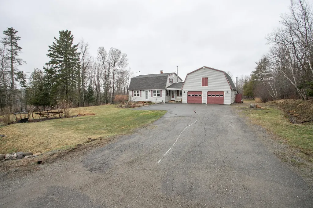 1156 Eastern Avenue Holden ME 04429