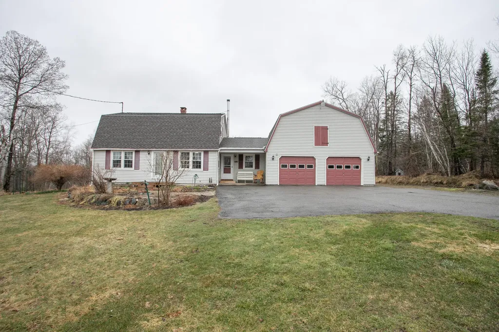 1156 Eastern Avenue Holden ME 04429